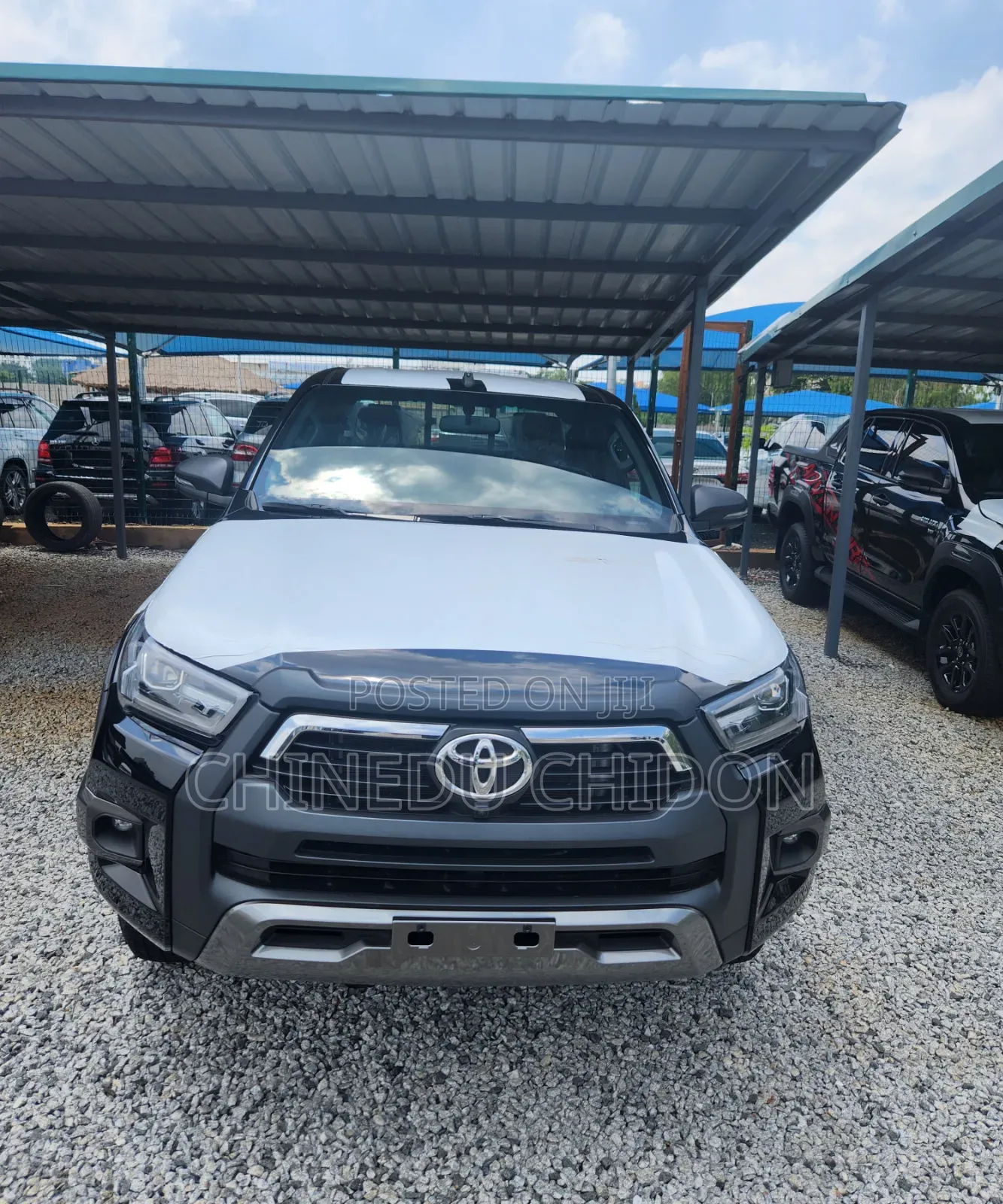 New Toyota Hilux 2025 Black