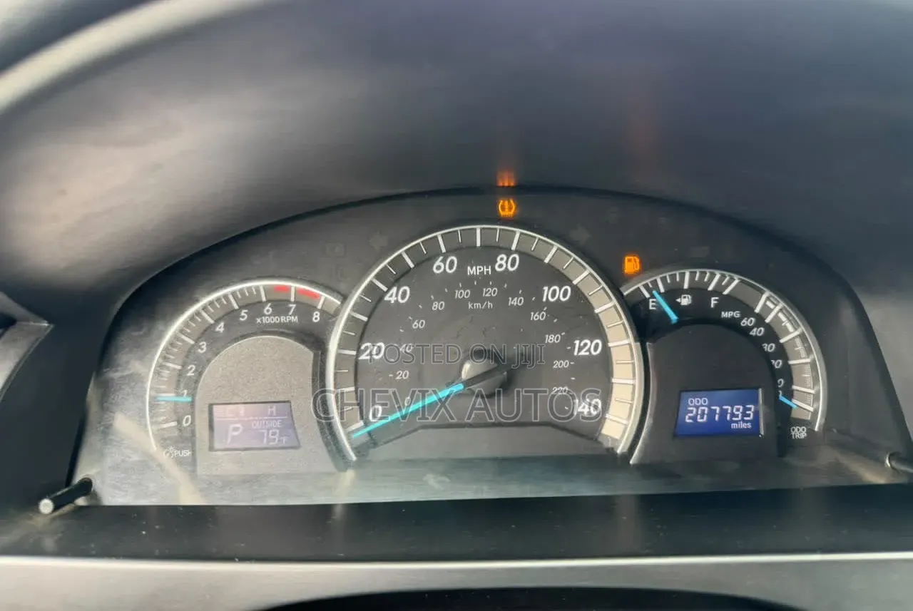 Toyota Camry 2012 Gray