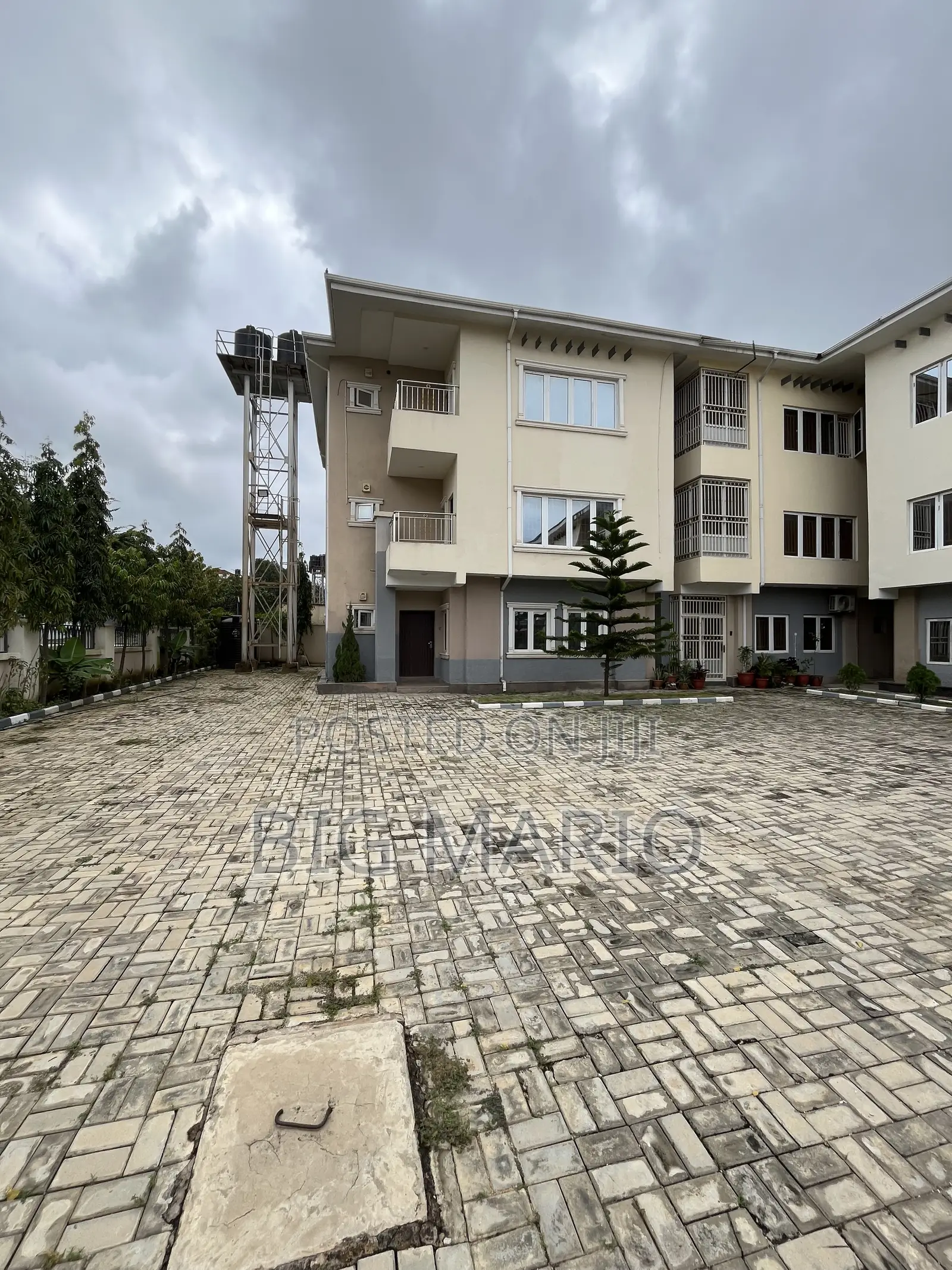 4bdrm Duplex in Guzape for sale