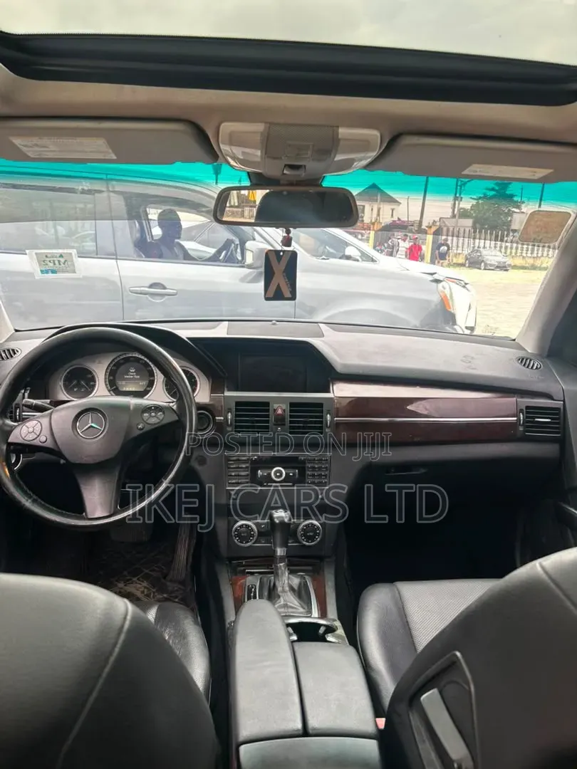 Mercedes-Benz GLK-Class 2011 Gray