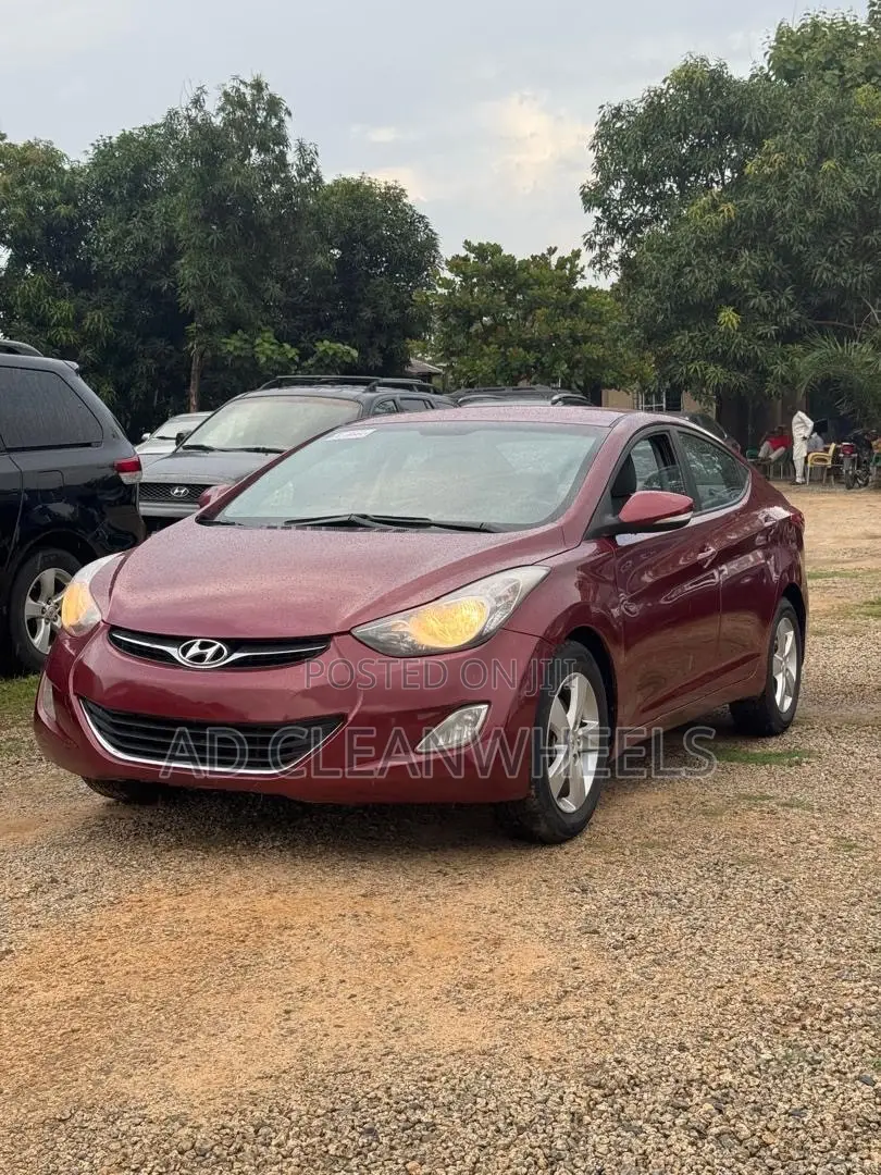 Hyundai Elantra 2012 Red