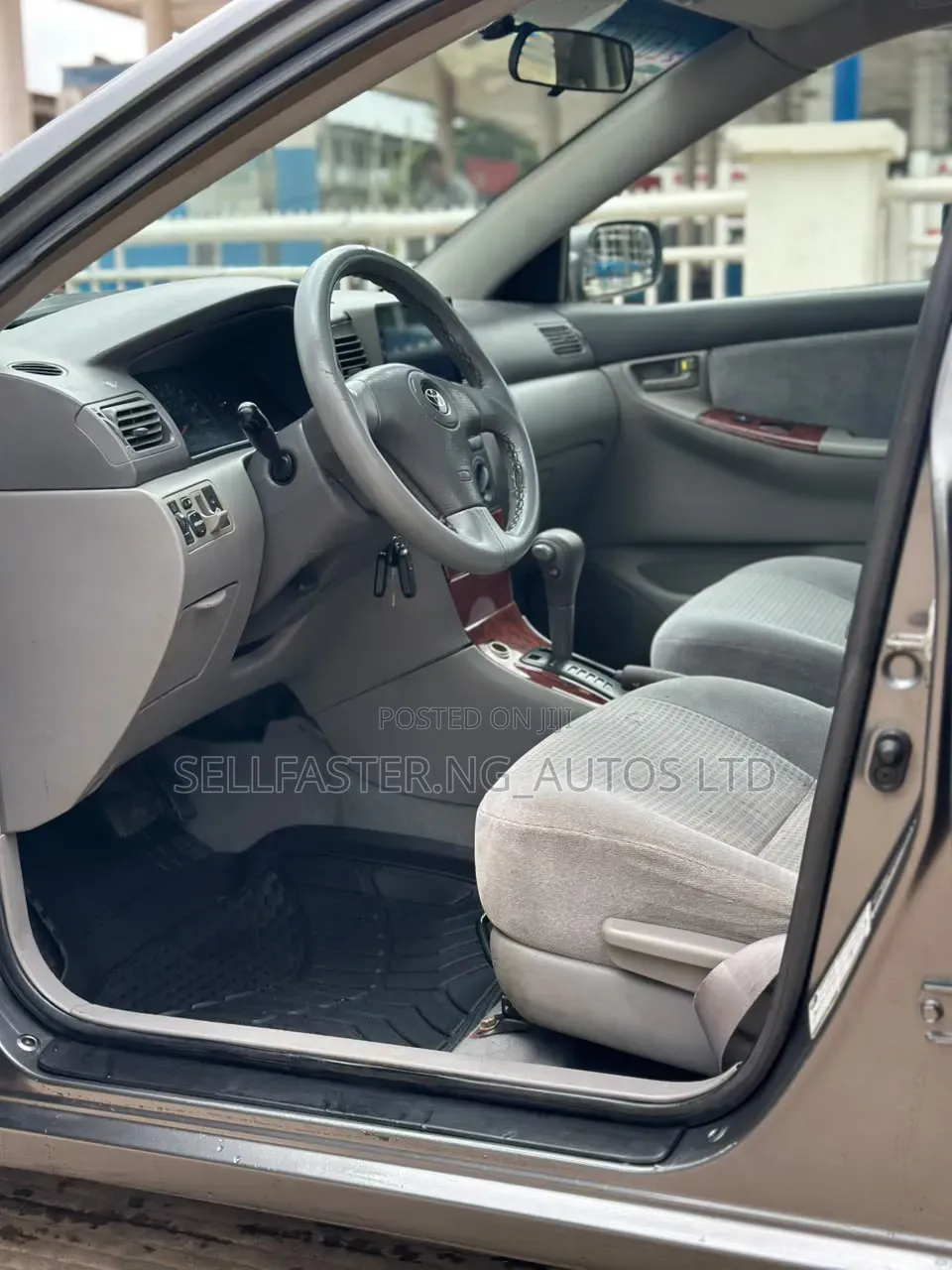 Toyota Corolla 2006 Gray