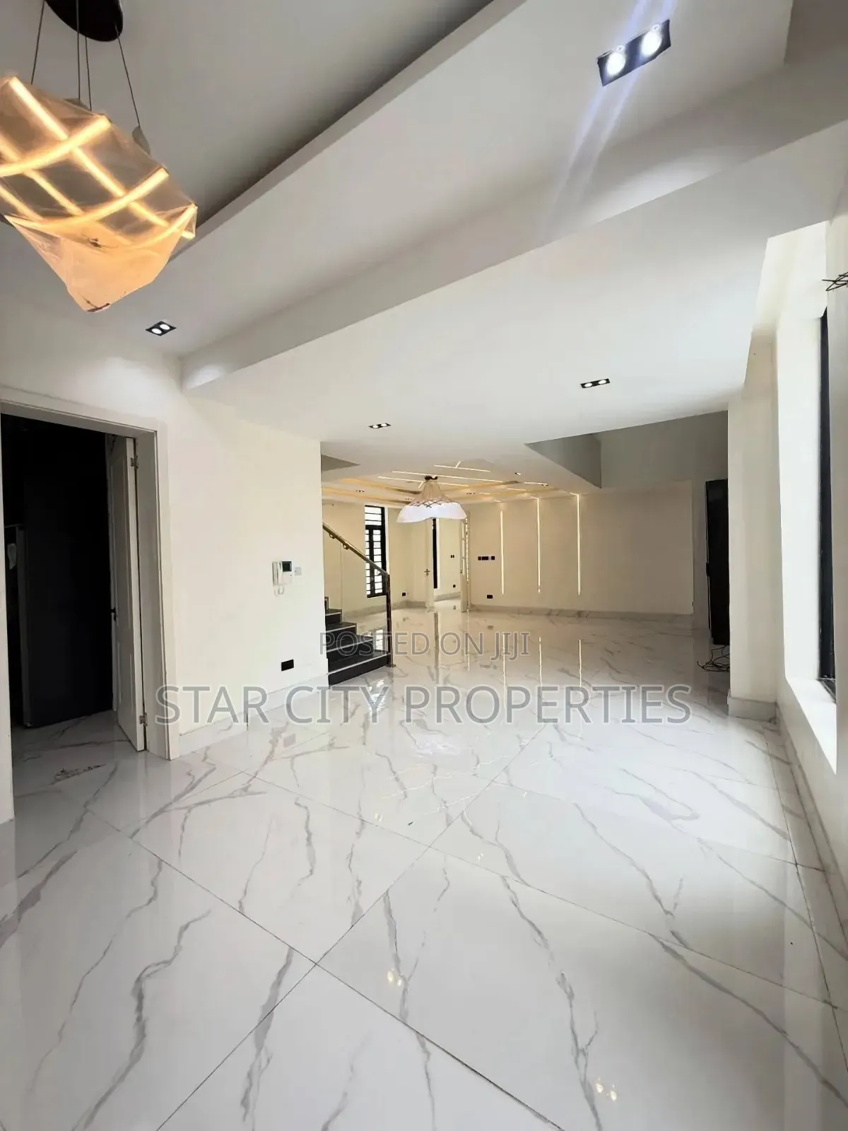 5bdrm Duplex in Lekki for sale
