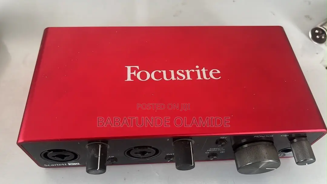 Focusrite Scarlett 2i2 Studio Bundle 4th Gen
