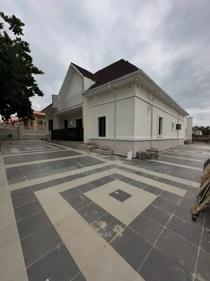 4bdrm Bungalow in Sunnyvale Estate, Lokogoma for sale