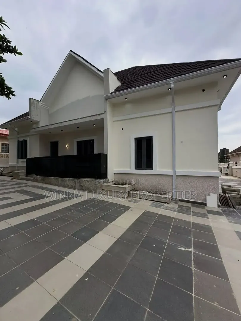 4bdrm Bungalow in Sunnyvale Estate, Lokogoma for sale
