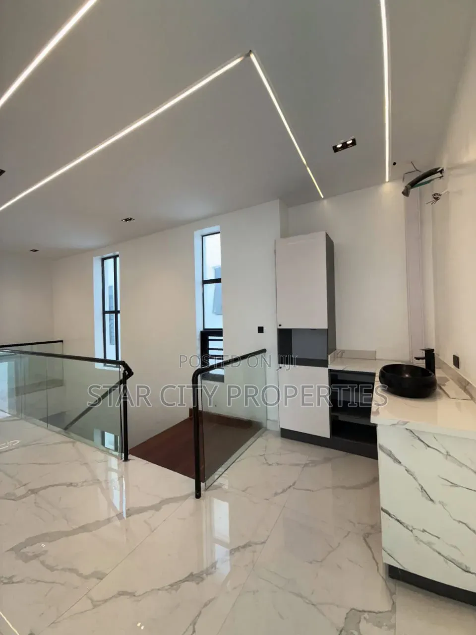 5bdrm Duplex in Lekki Phase 1 for sale