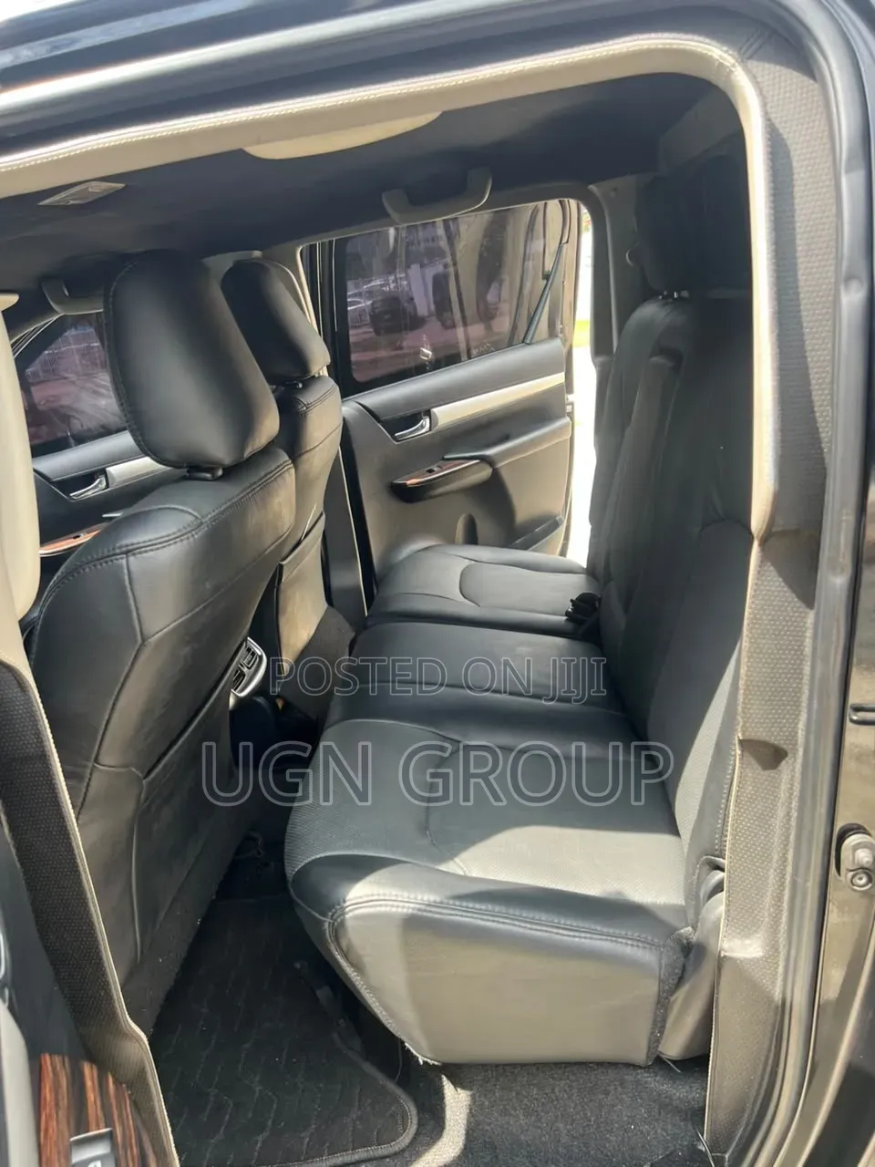Toyota Hilux 2021 Black