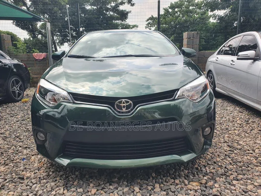 Toyota Corolla 2015 Green