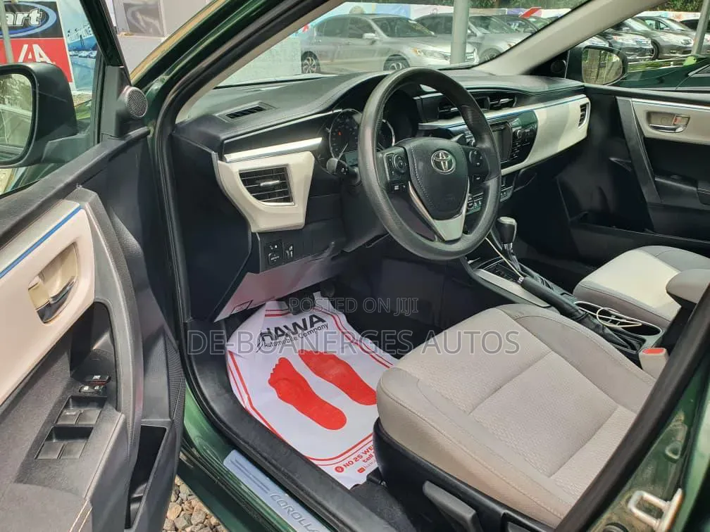 Toyota Corolla 2015 Green