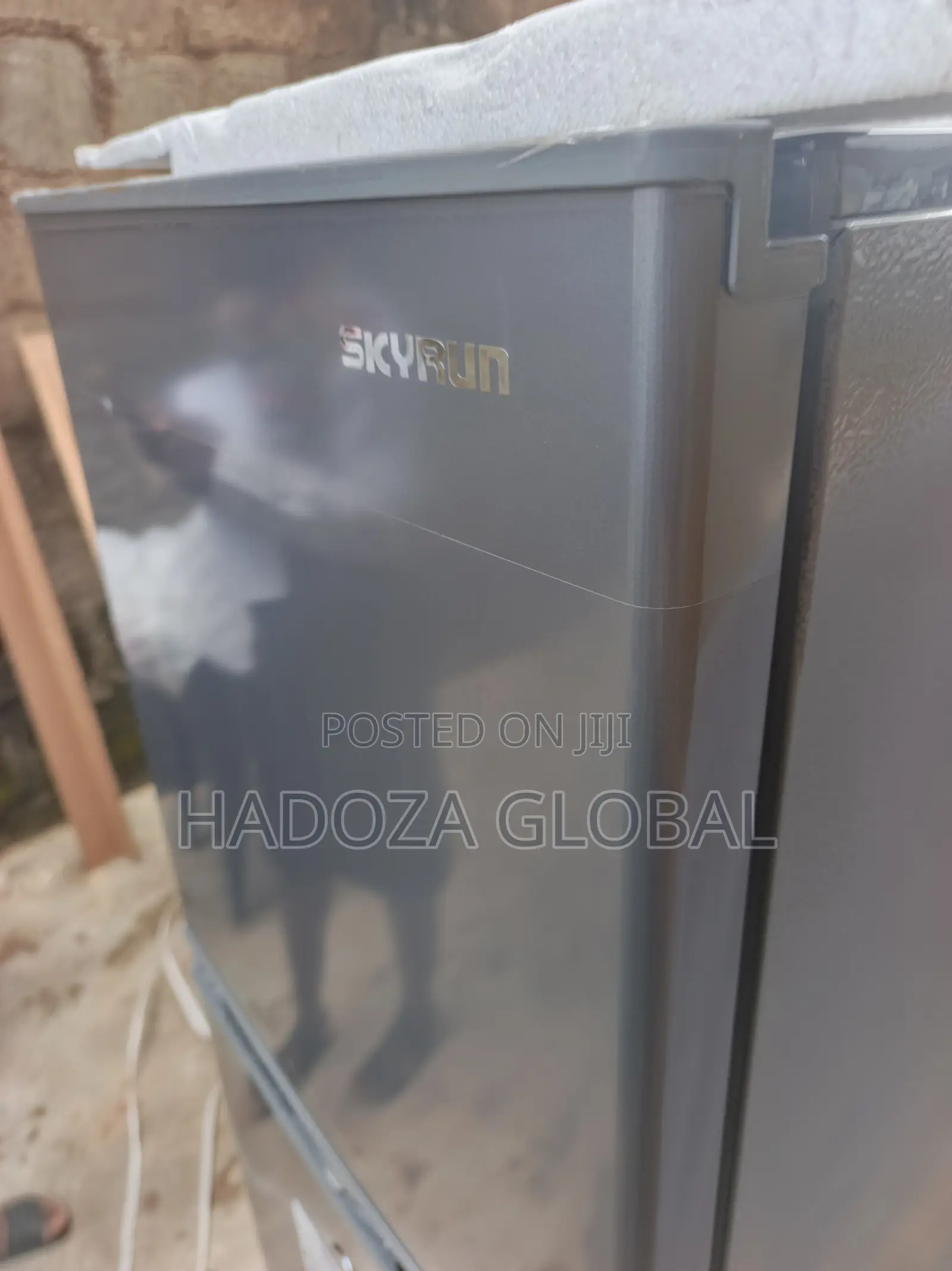 SkyRun Refrigerator – Practical Appliance