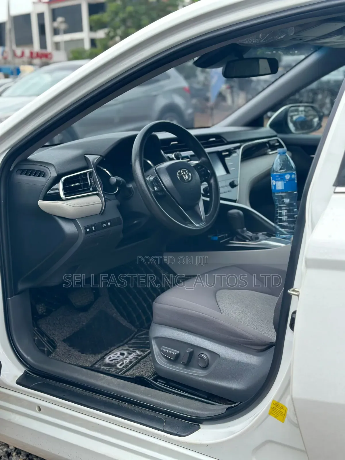 Toyota Camry 2019 White