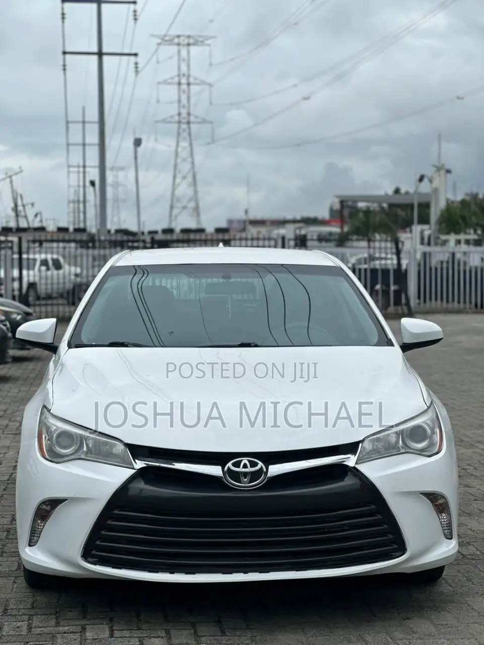 Toyota Camry LE 4dr Sedan (2.5L 4cyl 6A) 2016 White