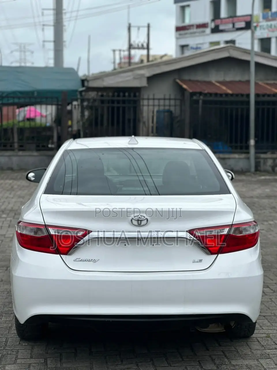 Toyota Camry LE 4dr Sedan (2.5L 4cyl 6A) 2016 White