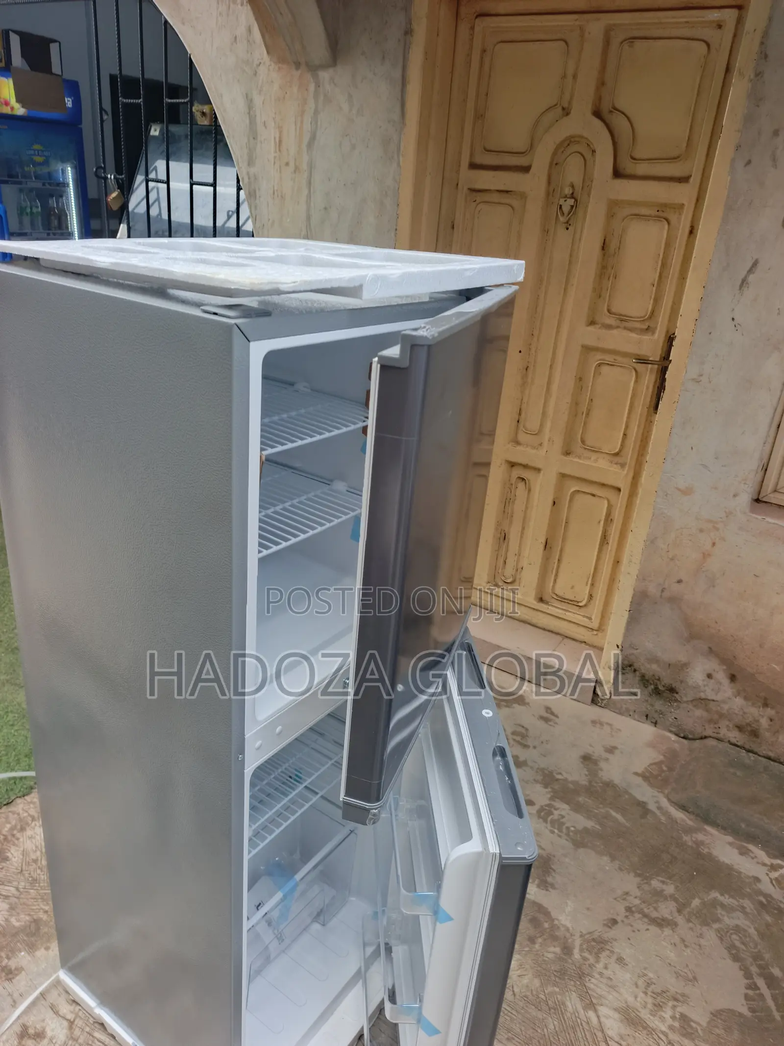 SkyRun Refrigerator – Practical Storage