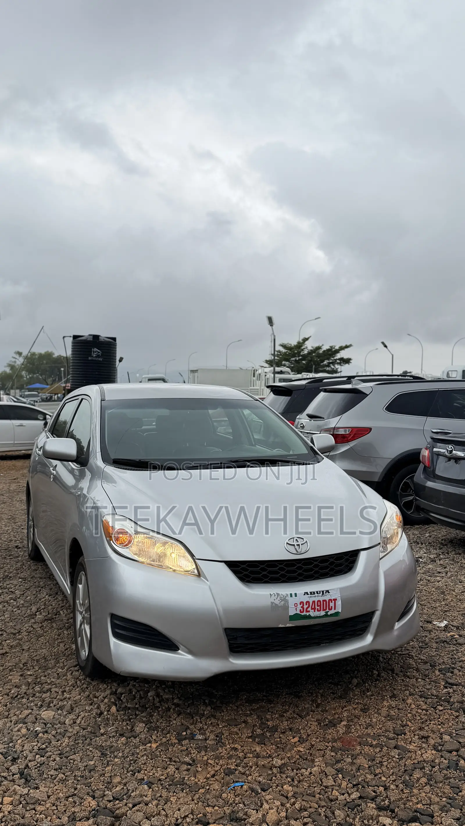 Toyota Matrix Hatchback FWD (1.8L 4cyl 5M) 2009 Silver