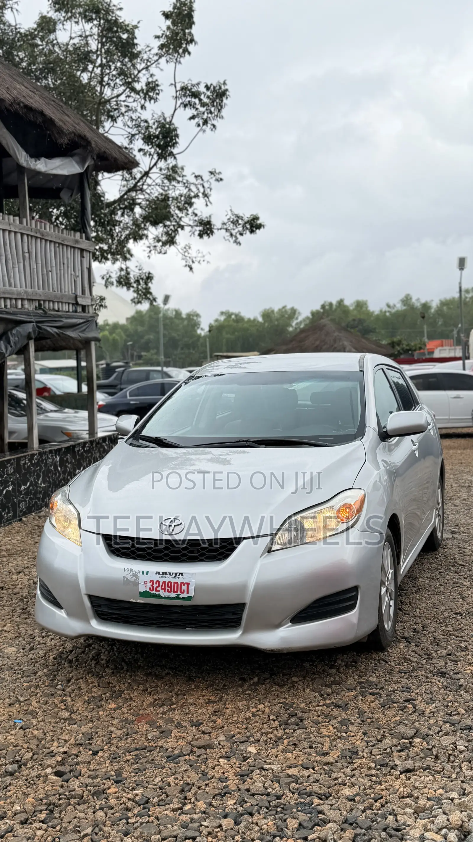 Toyota Matrix Hatchback FWD (1.8L 4cyl 5M) 2009 Silver