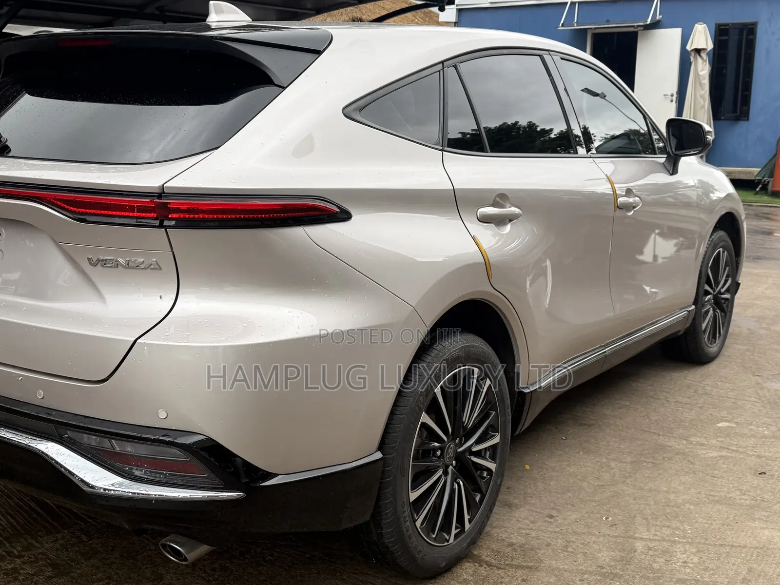 New Toyota Venza 2025 Silver