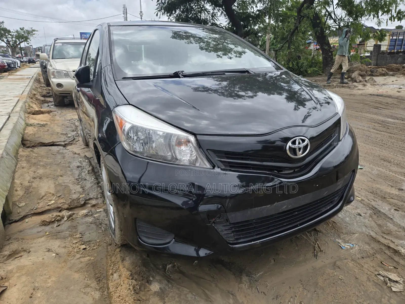 Toyota Yaris 2013 Black
