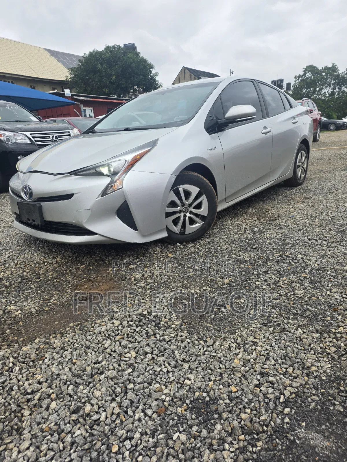 Toyota Prius 4dr Hatchback (1.8L 4cyl gas/electric hybrid CVT) 2016