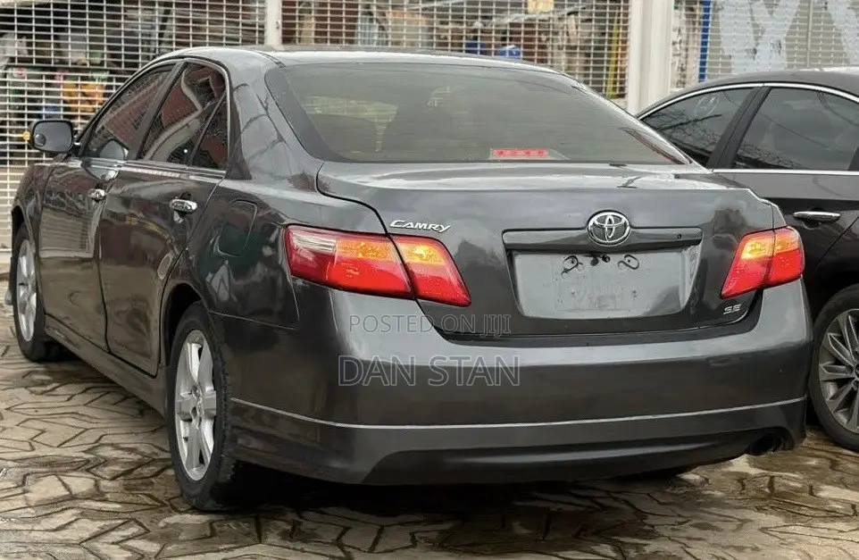Toyota Camry 2007 Gray