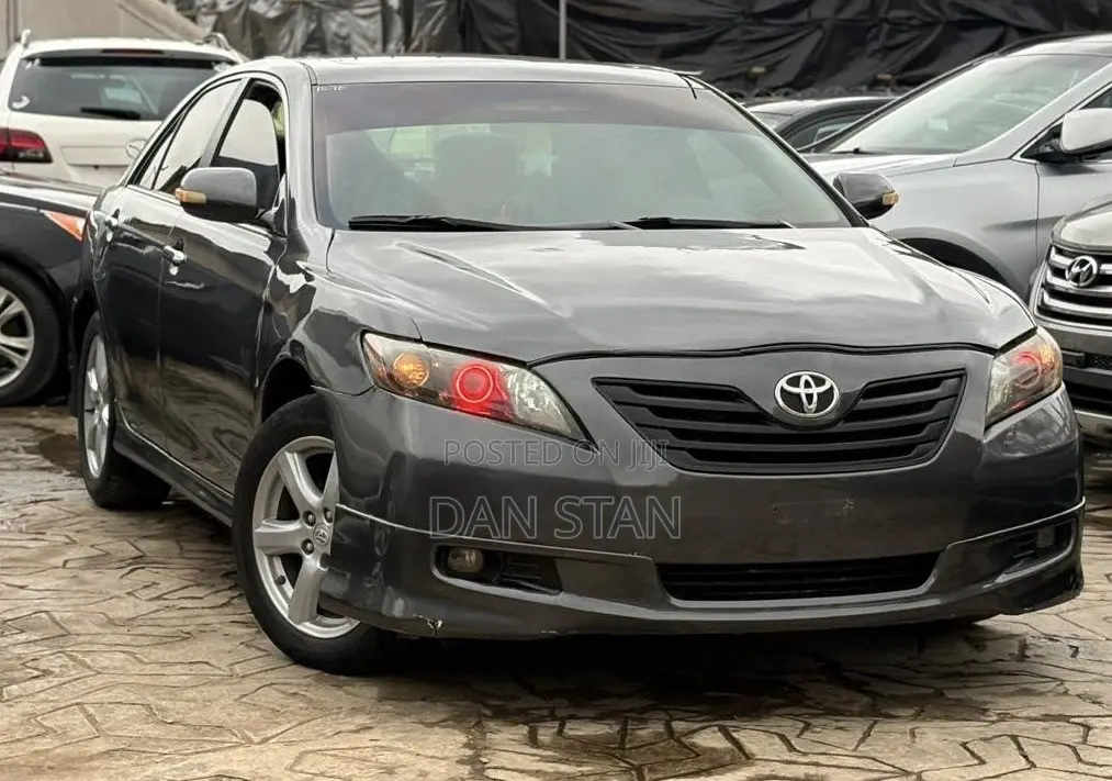 Toyota Camry 2007 Gray