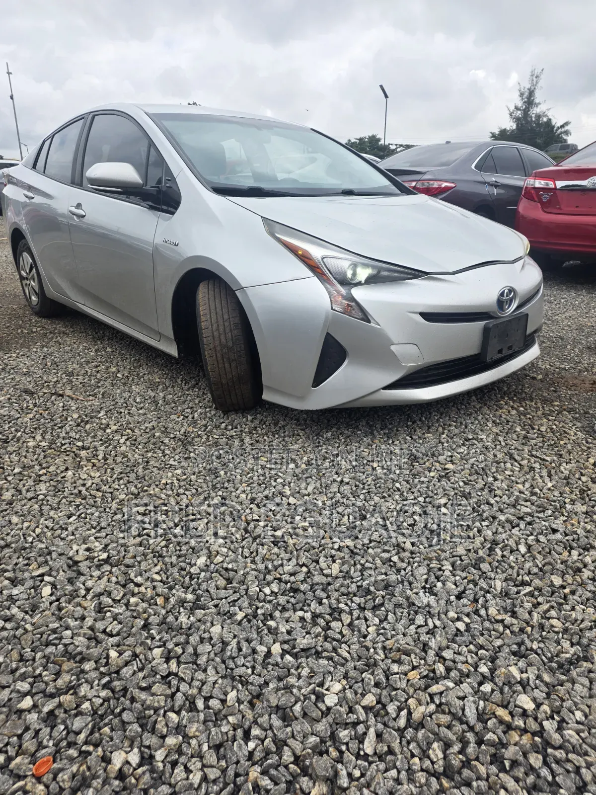 Toyota Prius 4dr Hatchback (1.8L 4cyl gas/electric hybrid CVT) 2016