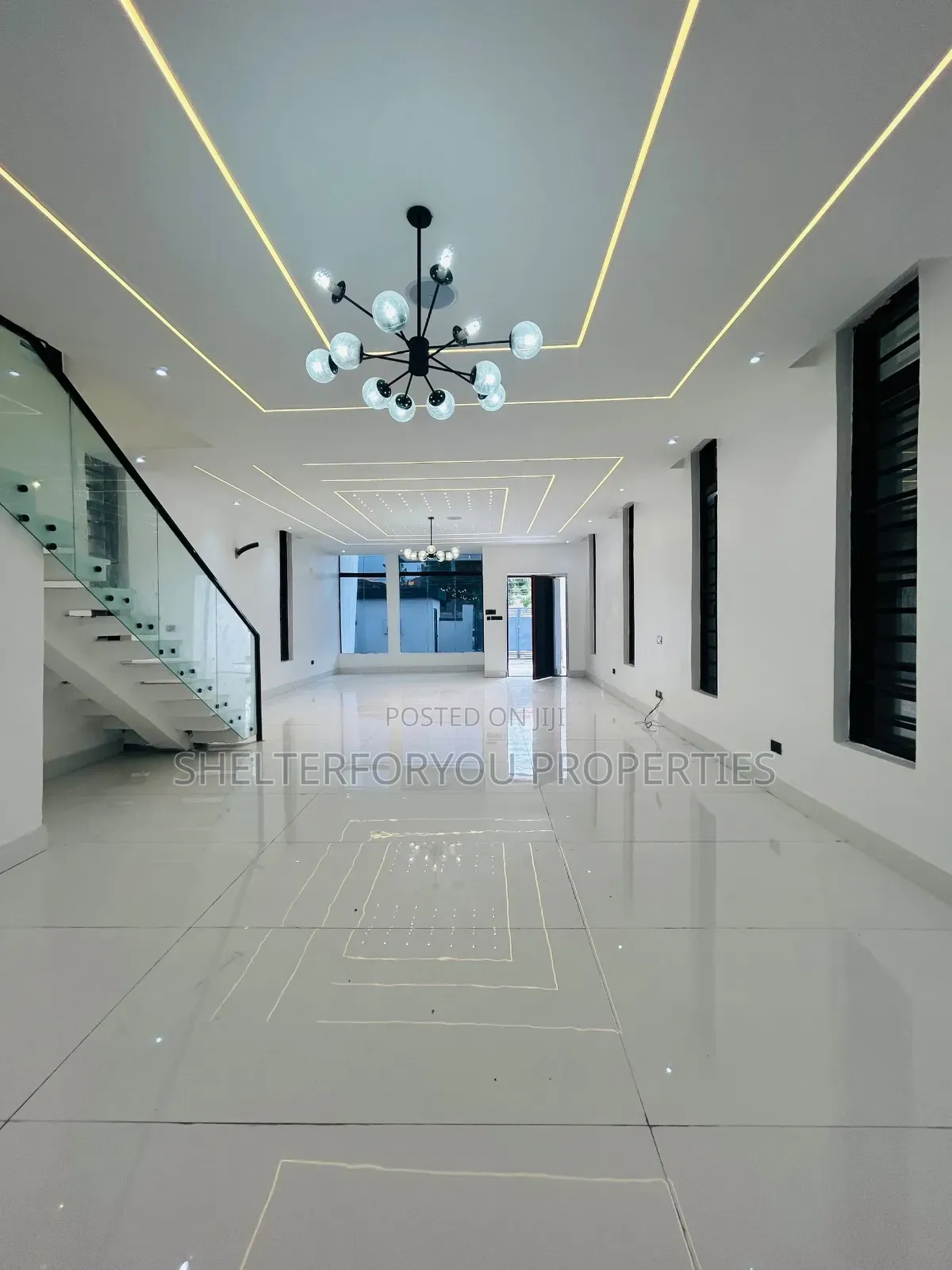 5bdrm Duplex in Ikota for sale