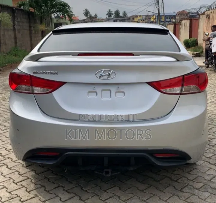 Hyundai Elantra GLS Automatic 2011 Silver