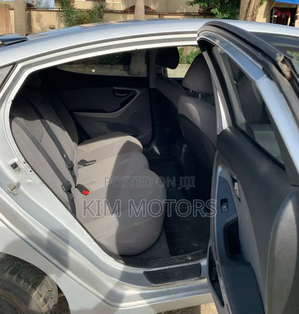 Hyundai Elantra GLS Automatic 2011 Silver
