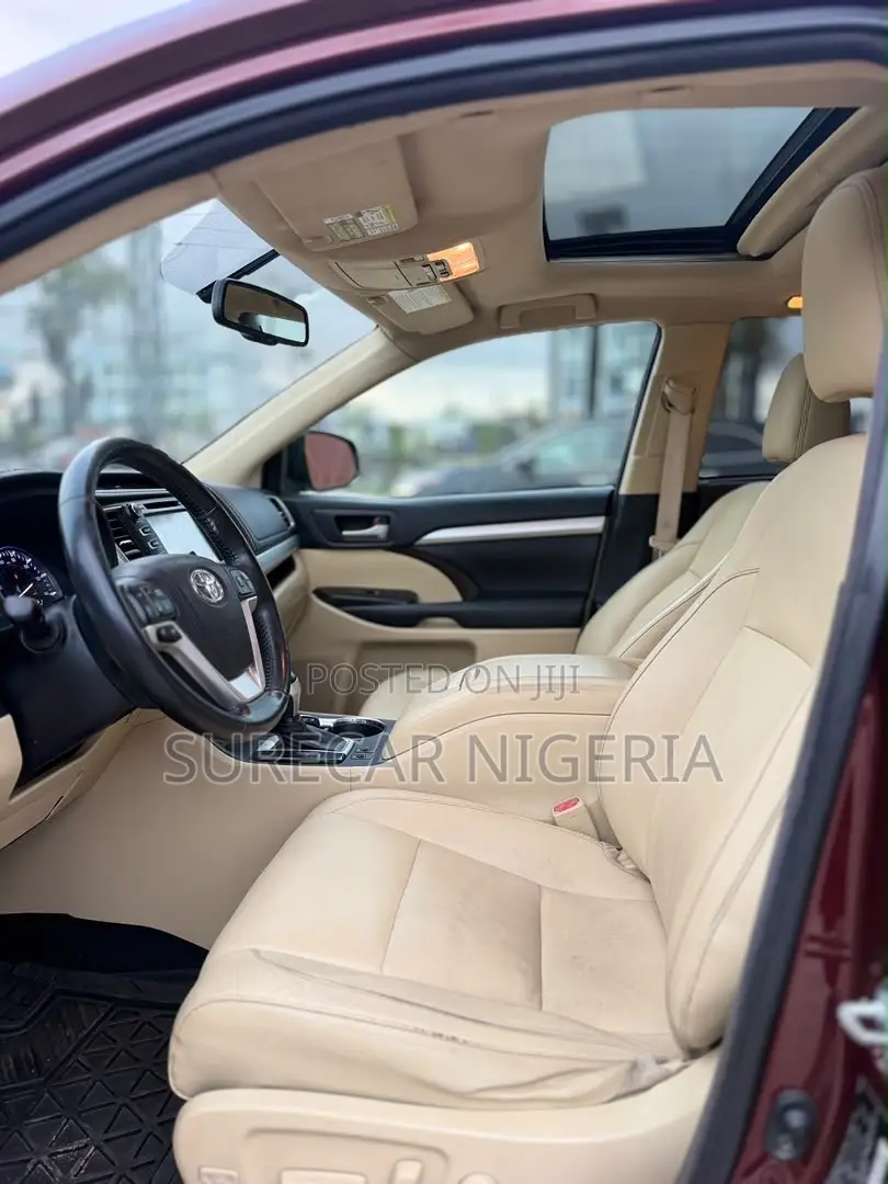 Toyota Highlander 2015 Red