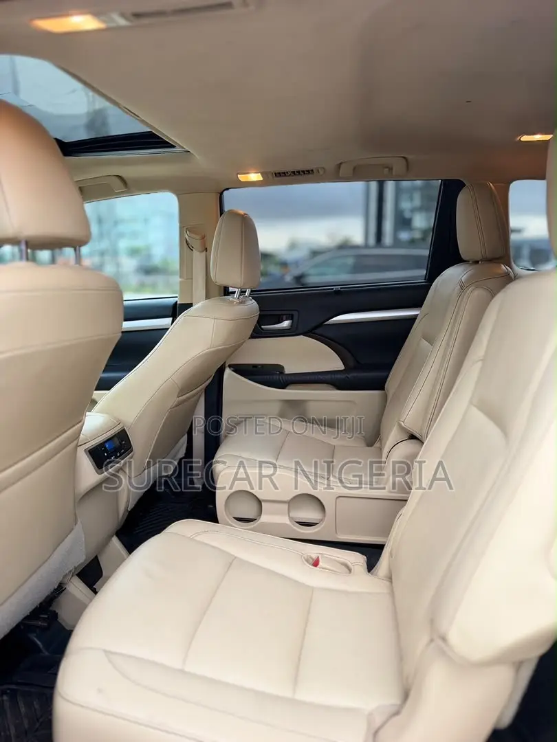 Toyota Highlander 2015 Red