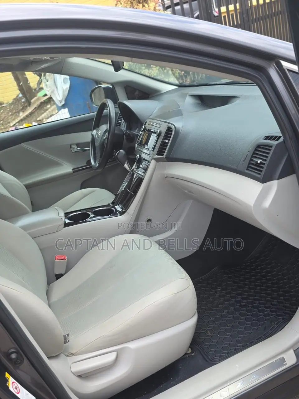 Toyota Venza V6 AWD 2012 Gray