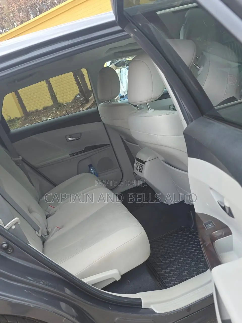 Toyota Venza V6 AWD 2012 Gray