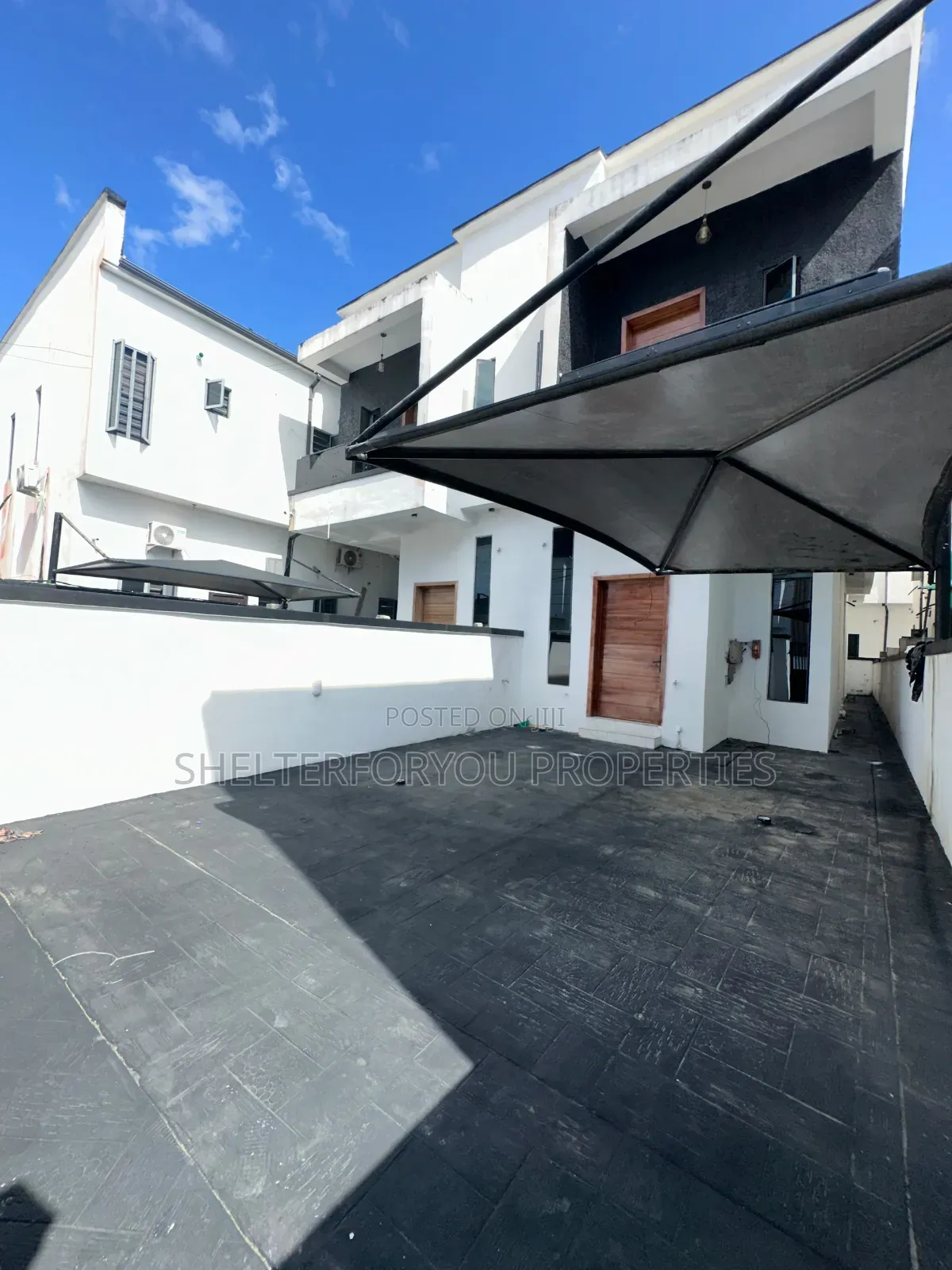 4bdrm Duplex in Ikota for rent
