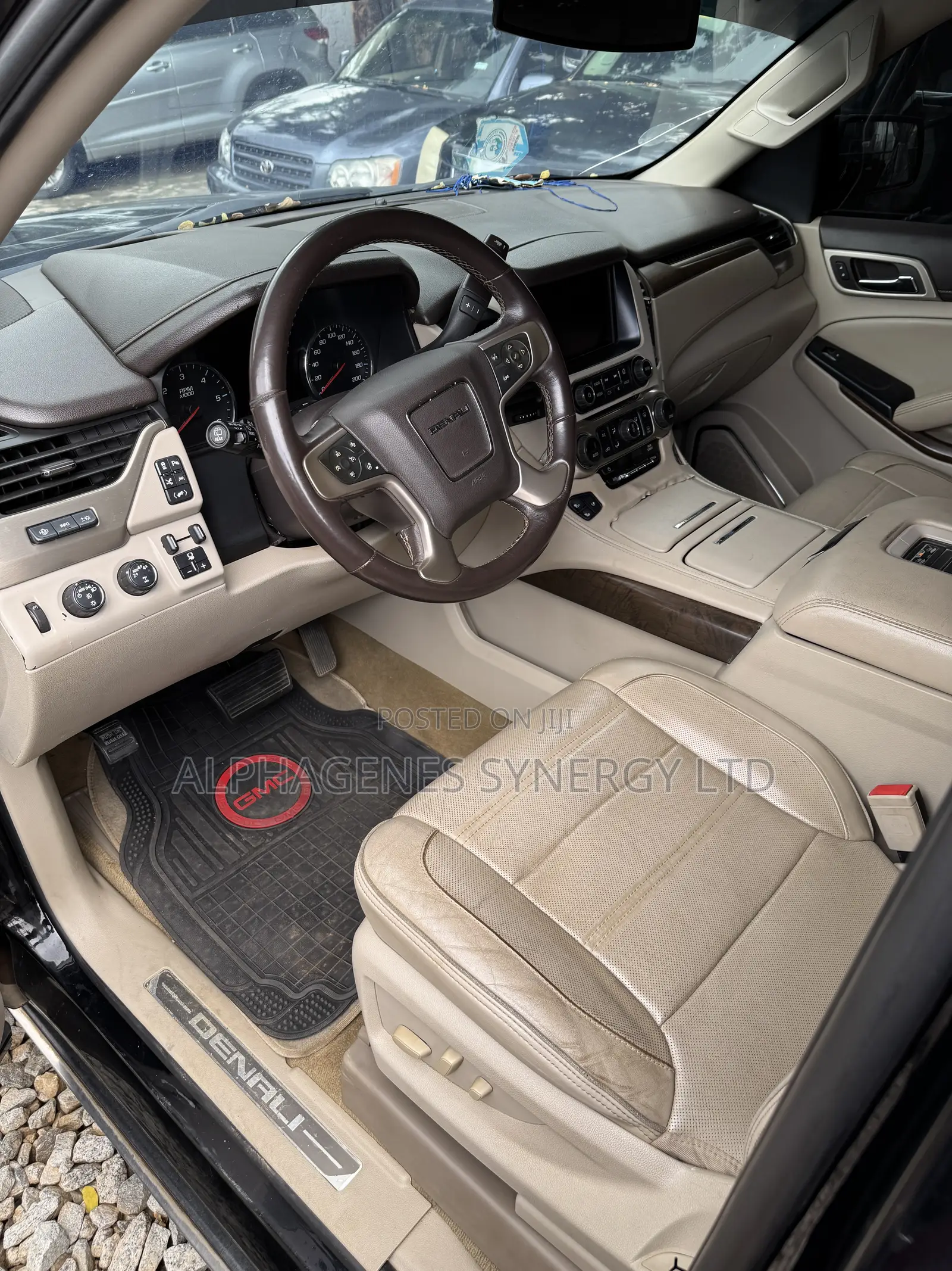GMC Yukon Denali 4x4 2018 Black