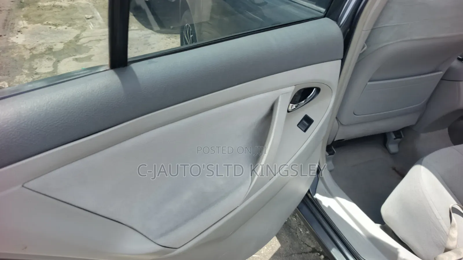 Toyota Camry LE 4dr Sedan (2.4L 4cyl 5A) 2009 Gray