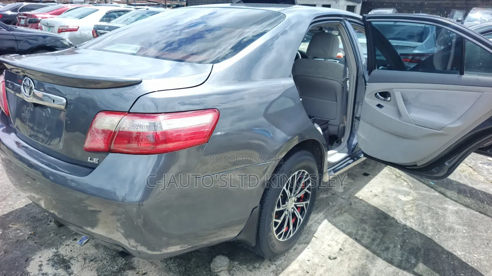 Toyota Camry LE 4dr Sedan (2.4L 4cyl 5A) 2009 Gray