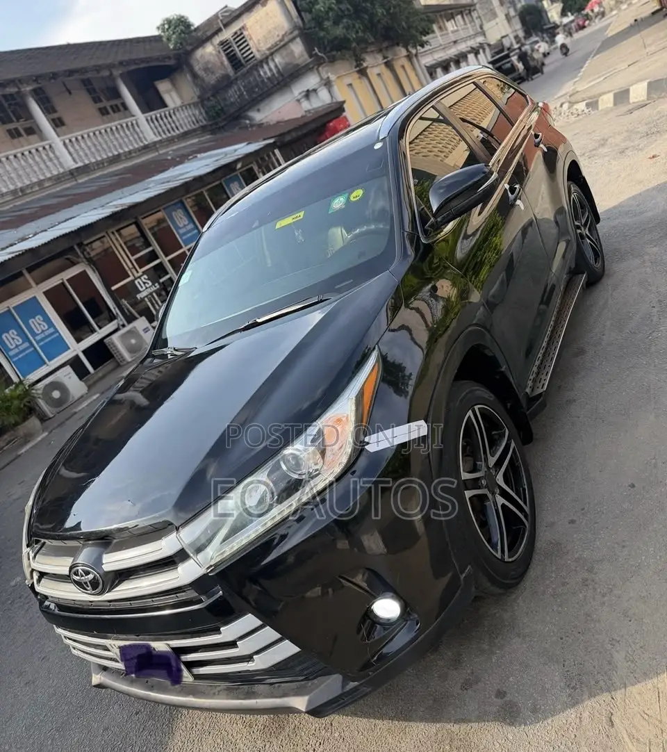 Toyota Highlander XLE 4dr SUV (3.5L 6cyl 6A) 2015 Black