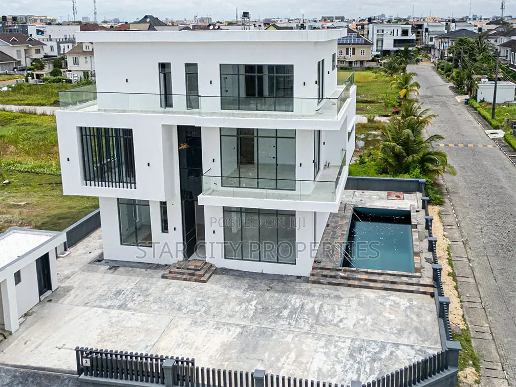 5bdrm House in Victory Park Estate, Osapa london for sale