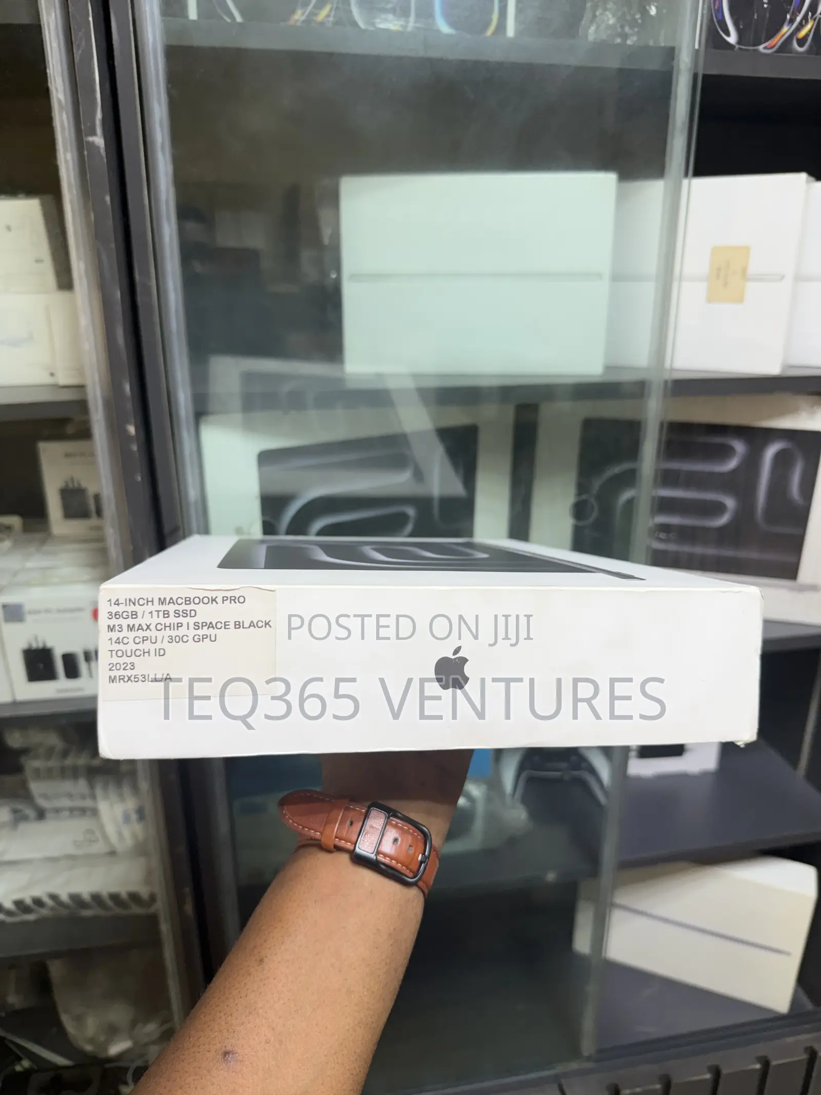 New Laptop Apple MacBook Pro 2023 M3 Max 36GB Apple M3 Max SSD 1T