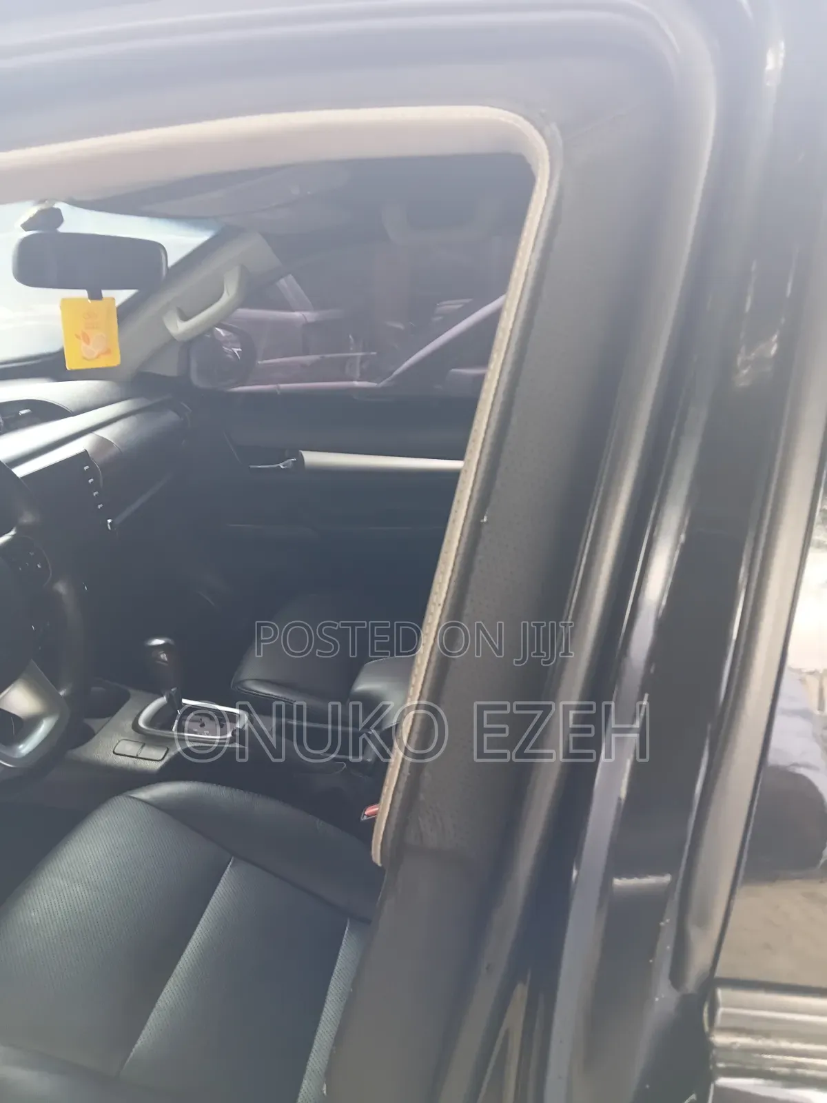 Toyota Hilux 2021 Black