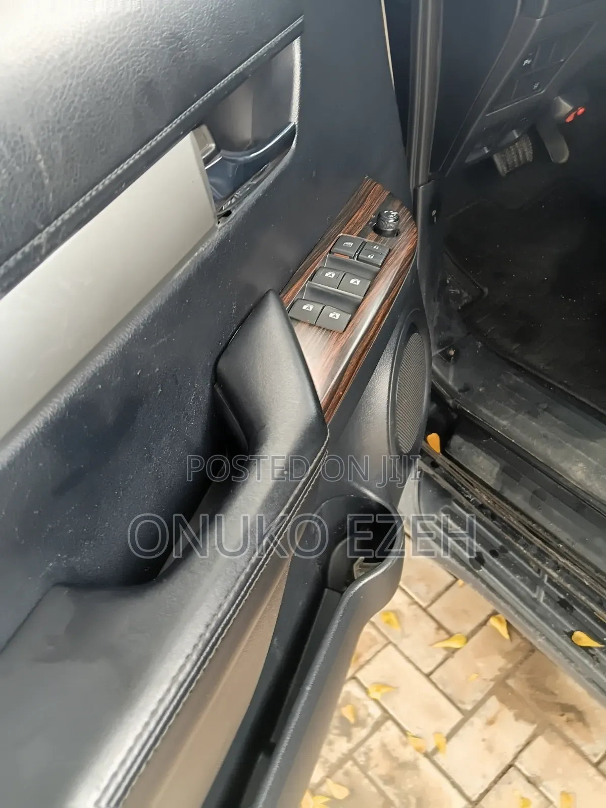 Toyota Hilux 2021 Black