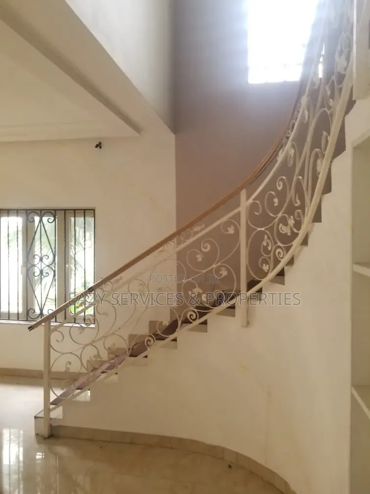 4bdrm Duplex in Gated And Secured, Banana Island for rent