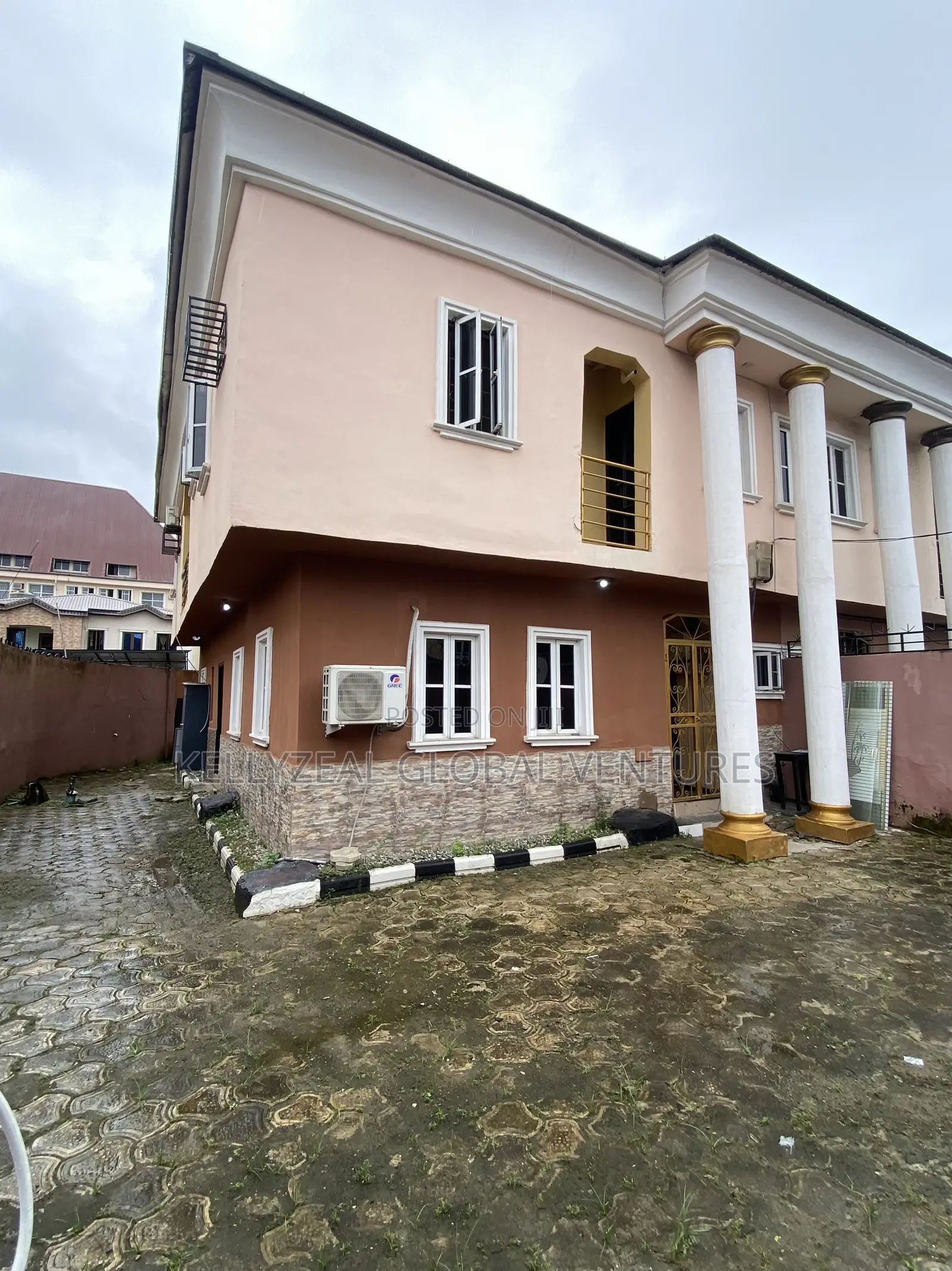 5bdrm Duplex in Divine Estate for sale
