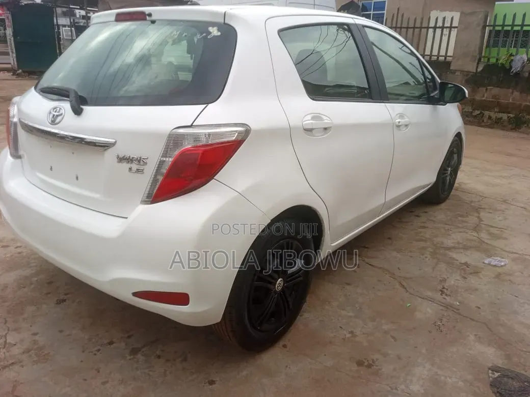 Toyota Yaris LE Hatchback 3dr 2013 White