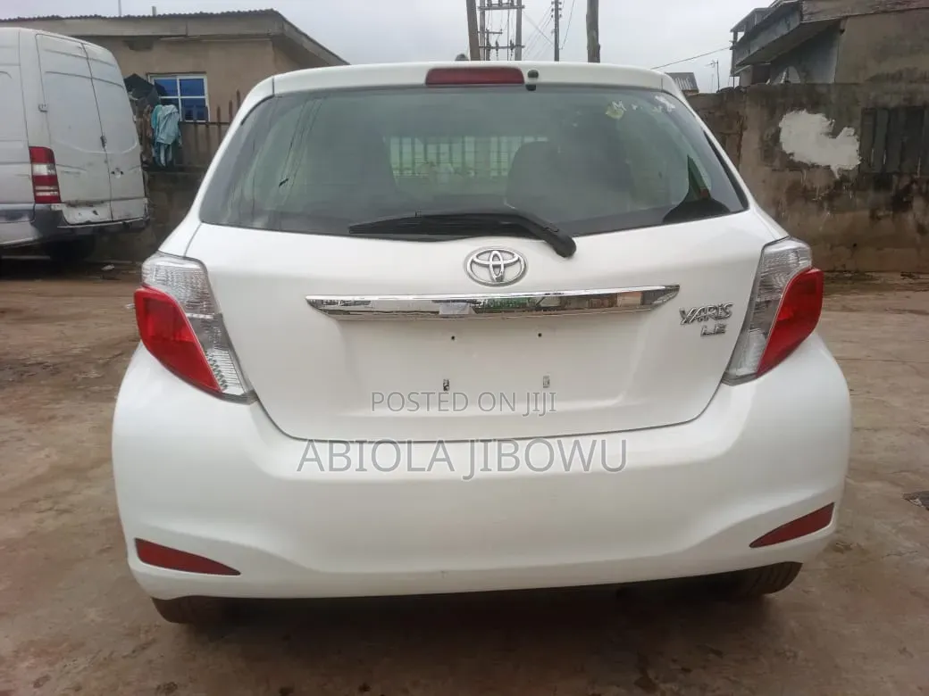 Toyota Yaris LE Hatchback 3dr 2013 White