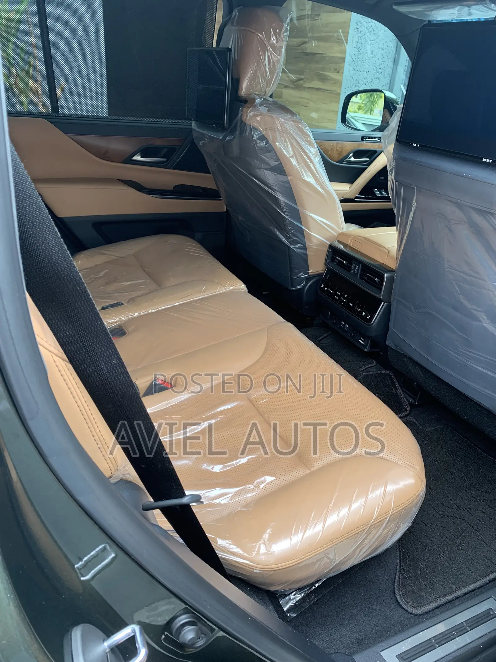 Lexus LX 600 2022 Green