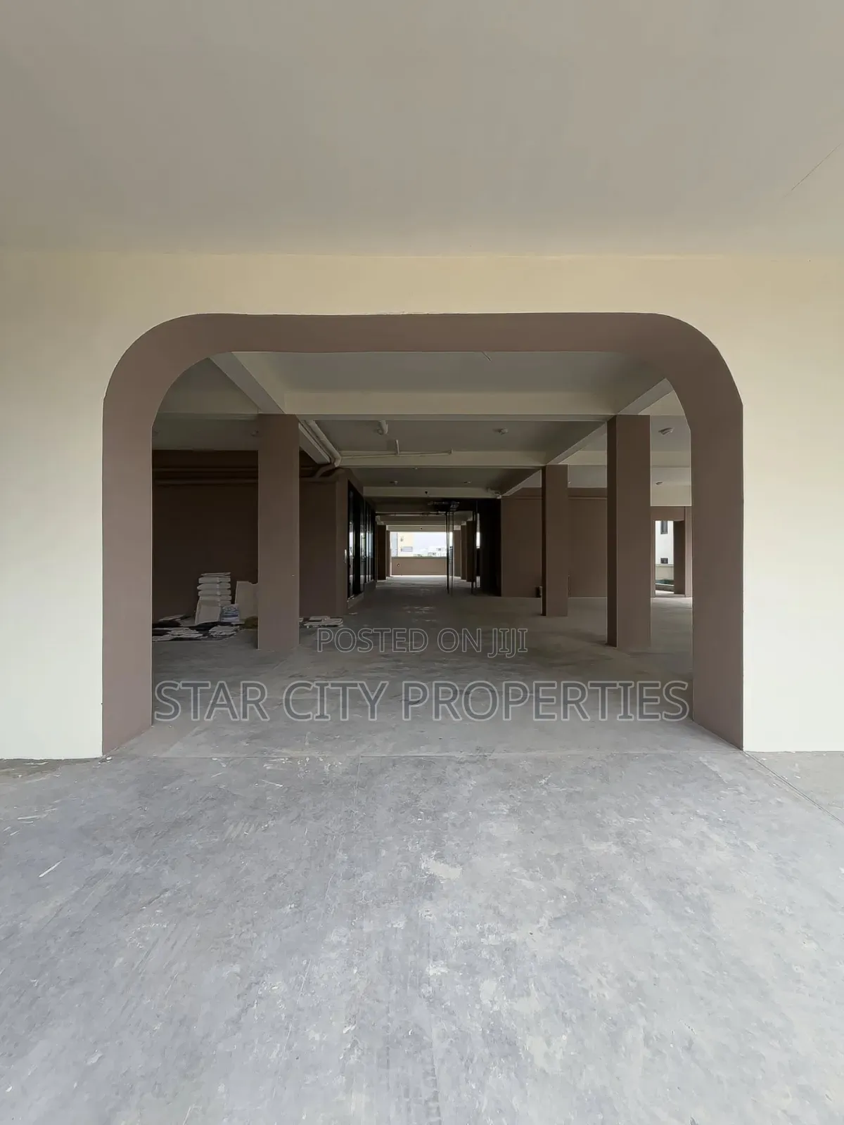 4bdrm Maisonette in Ikate for sale