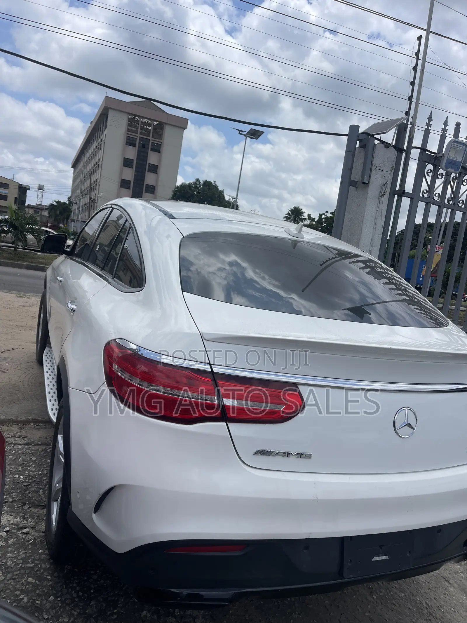 Mercedes-Benz GLE-Class 2019 White